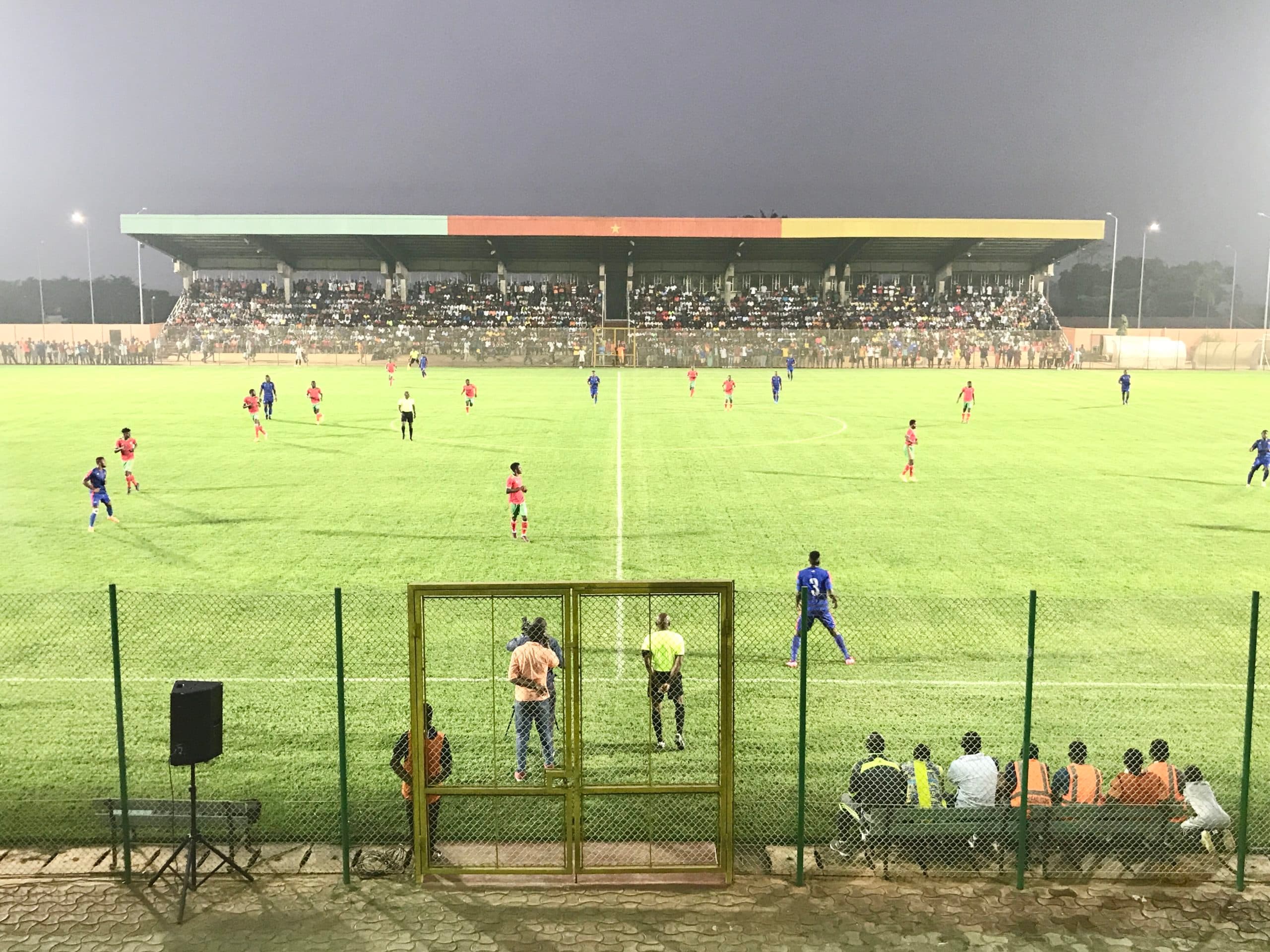 Elite One : Affluence record au stade de Ngoa-Ekelle