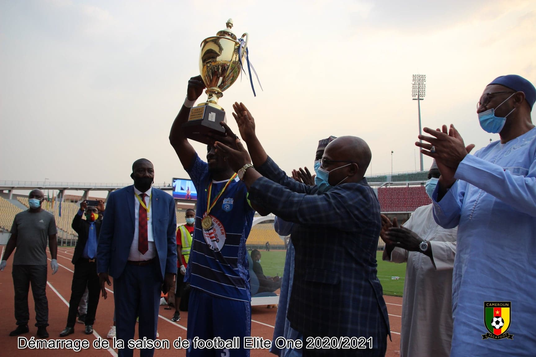 Elite One 2019-2020 : PWD de Bamenda a reçu le trophée de champion