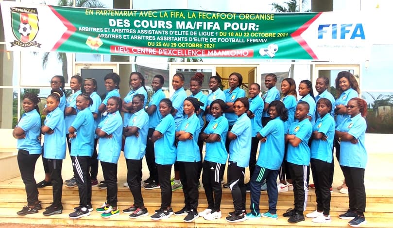 FOOT FÉMININ : les arbitres et arbitres assistants se recyclent.