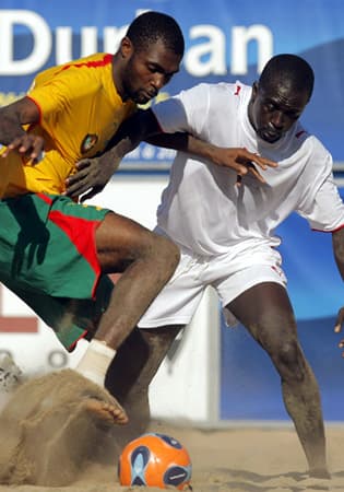 BEACH SOCCER : 30 JOUEURS CONVOQUES POUR PREPARER LES ELIMINATOIRES DE LA CAN 2022