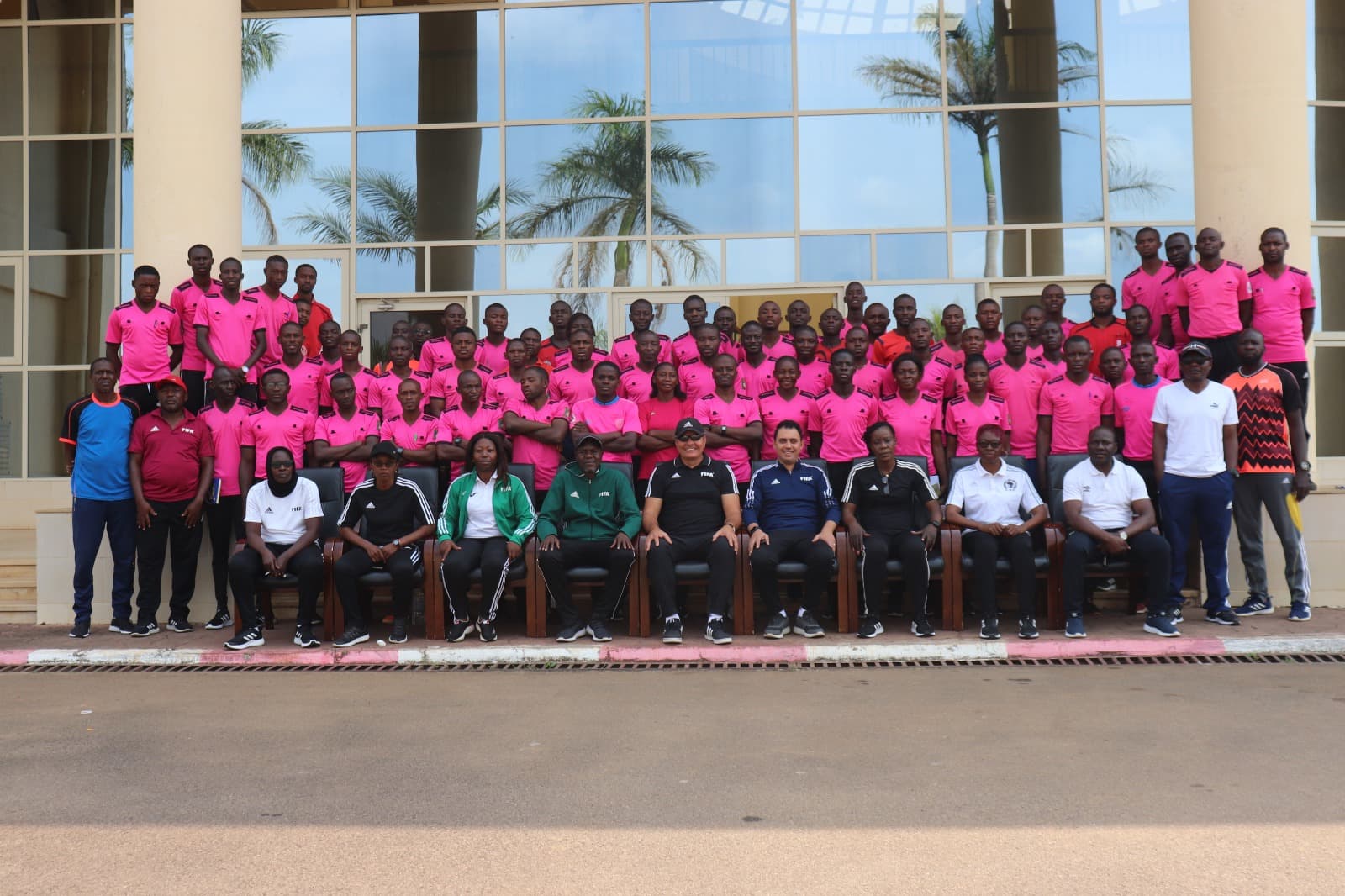 DEVELOPPEMENT DE L’ARBITRAGE : LES ARBITRES D’ELITE EN STAGE AVEC UN INSTRUCTEUR DE HAUT-VOL
