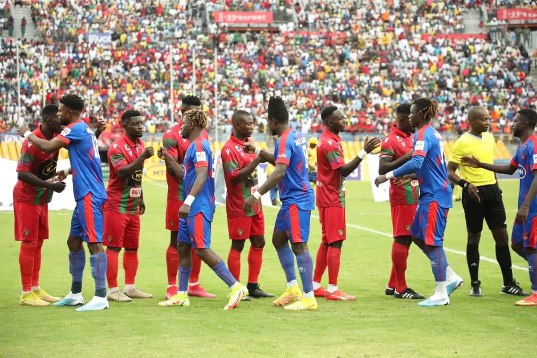 PRES DE 28 000 PERSONNES AU STADE DE LA REUNIFICATION POUR L’OUVERTURE DES PLAY-OFFS MTN ELITE ONE DOUALA 2023