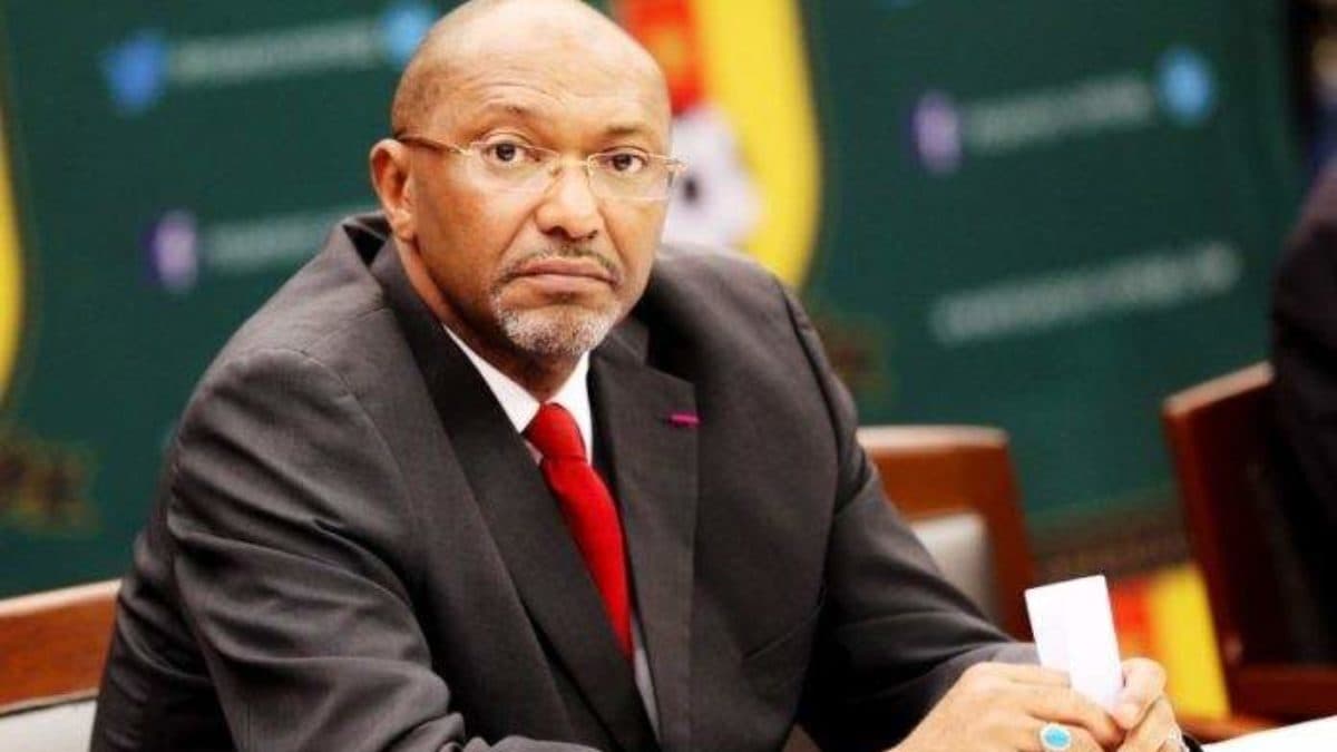 FECAFOOT President comforts national team payers in confinement