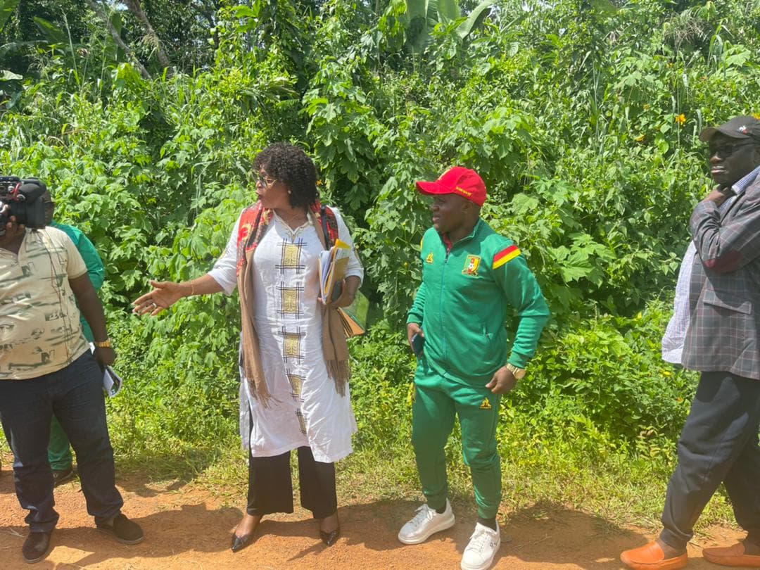 DEVELOPPEMENT DES INFRASTRUCTURES : UN SITE DE 10 HECTARES OFFERT A LA FECAFOOT POUR LA CONSTRUCTION D’UN STADE A BIKOK (CENTRE)